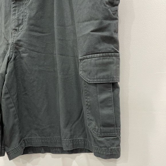 Columbia Roc II Short Grey Cargo 44w10L Omni-Shade - Picture 3 of 8